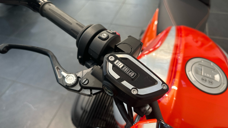 BMW R12 (24MY)